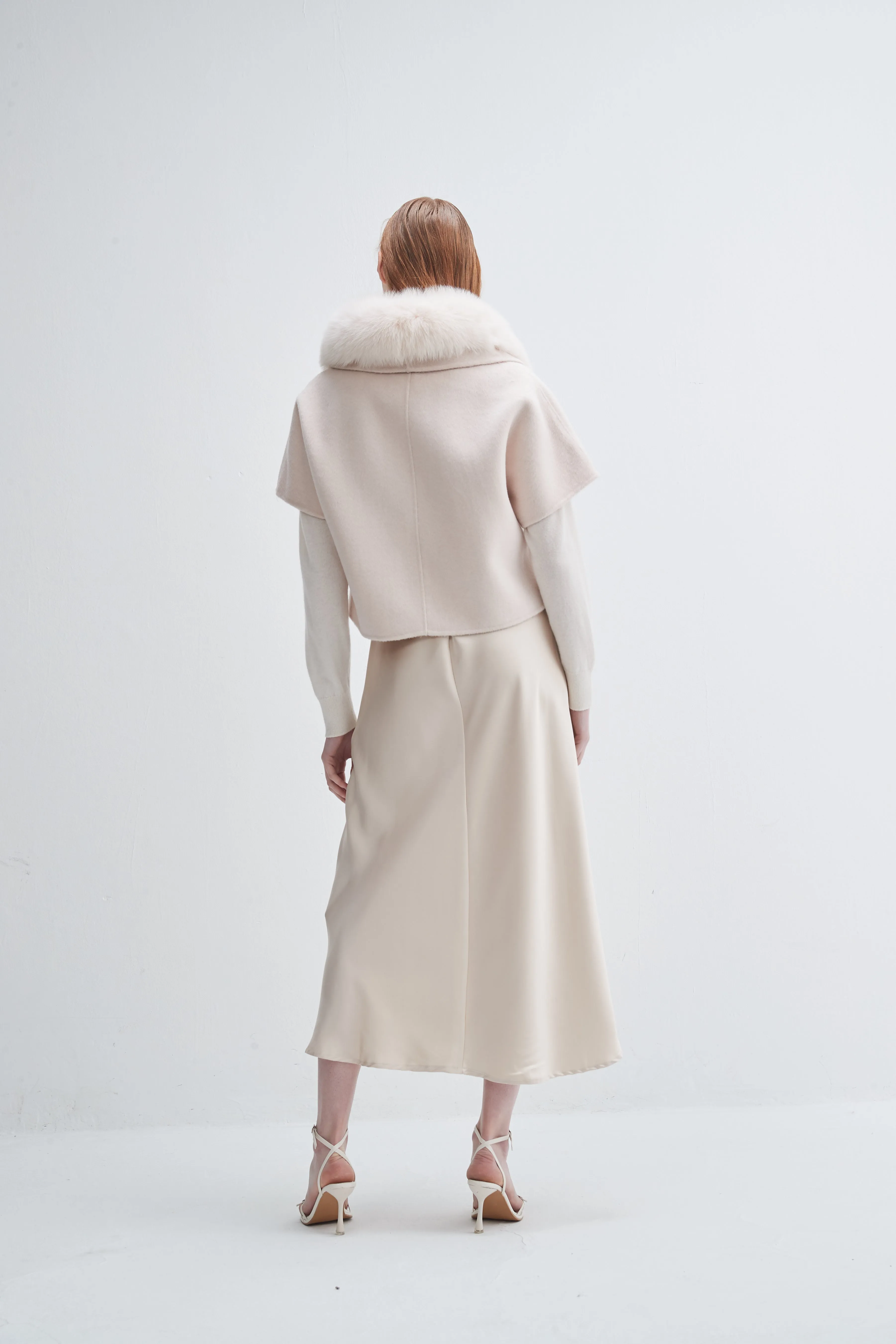 Short-sleeve Jacket with Fur Collar