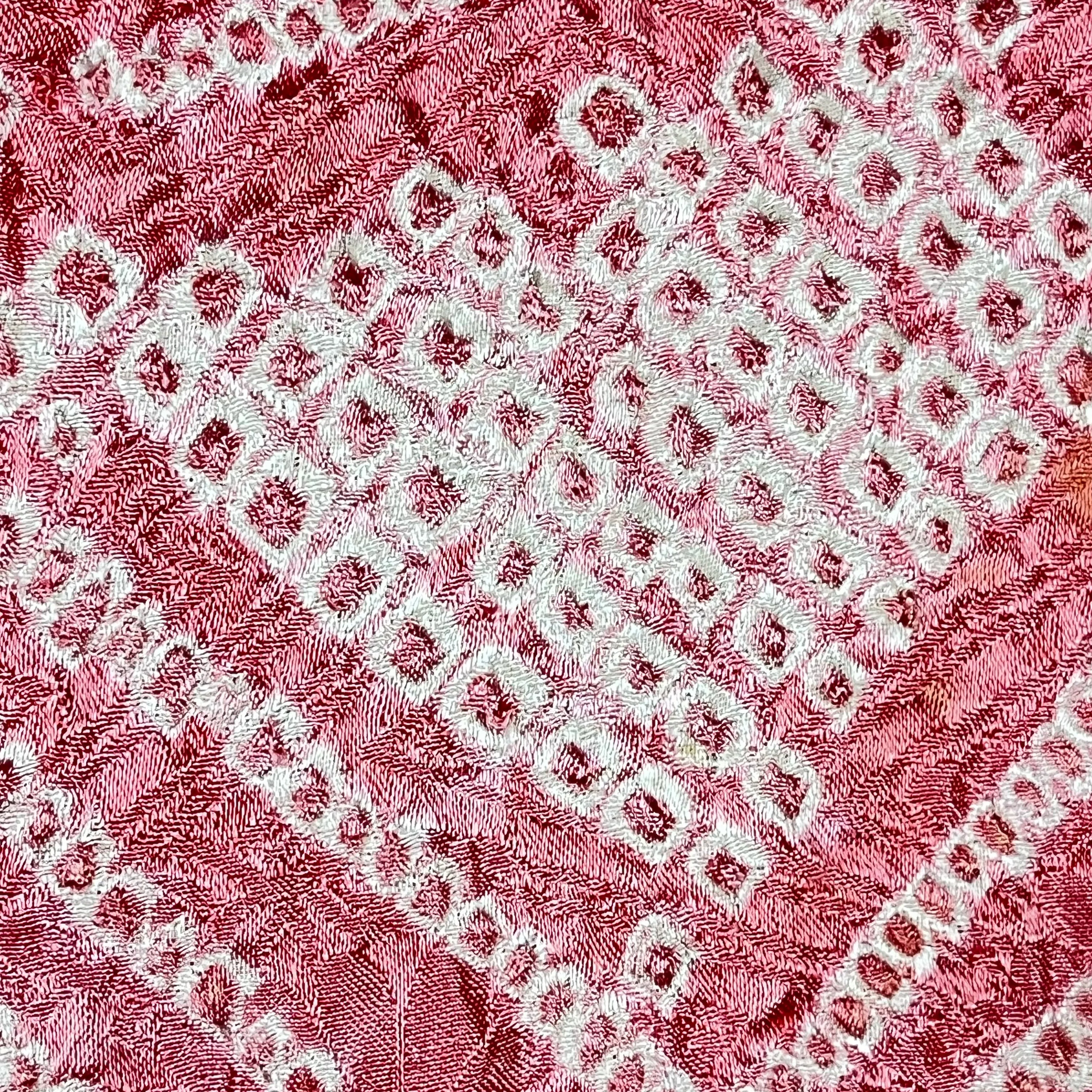 Vintage Japanese Silk Haori Coat in Shibori Tie-dye Pink Weave pattern 28"L