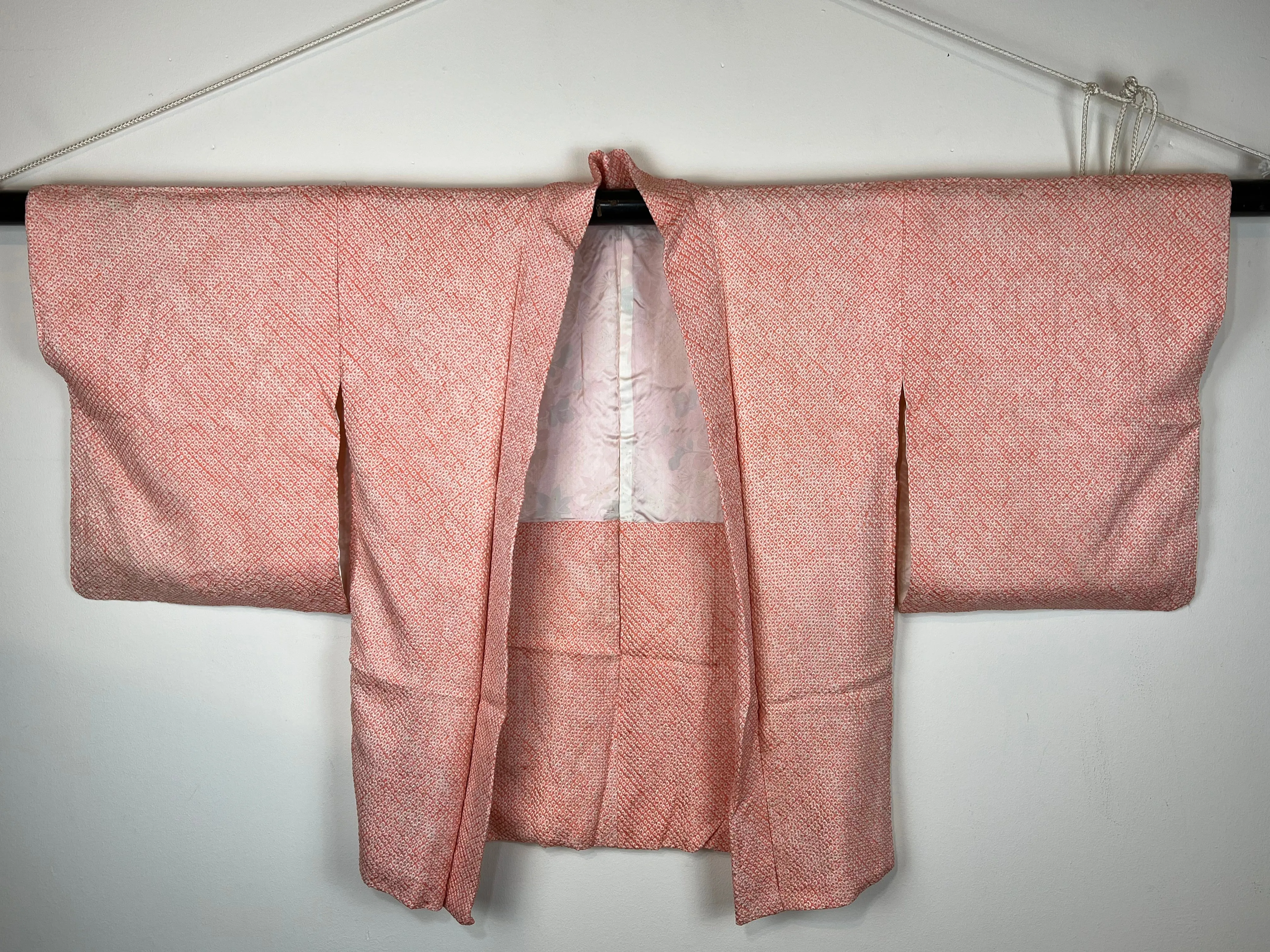 Vintage Japanese Silk Haori Coat in Shibori Tie-dye Style Soft Pink 28"L