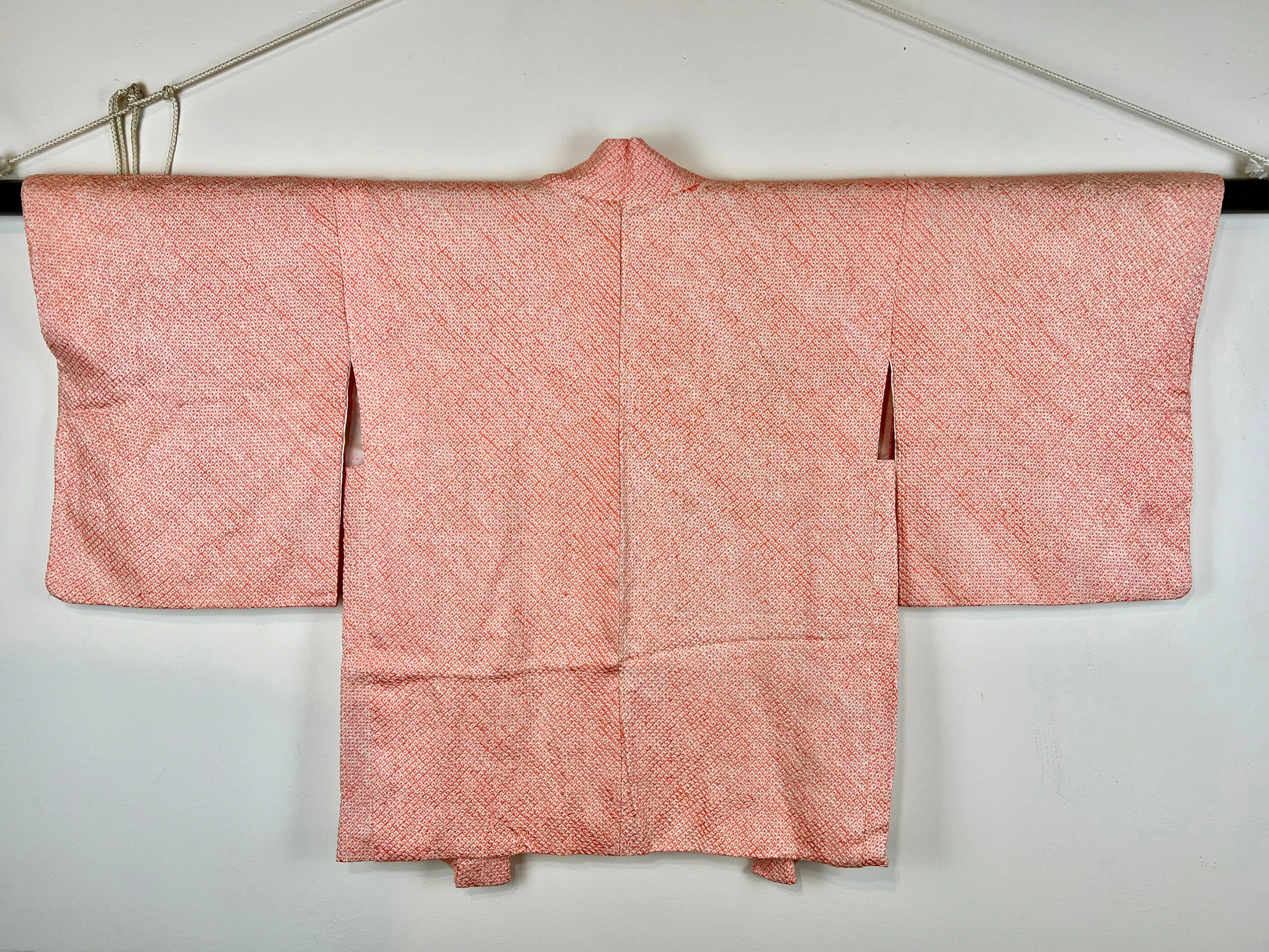 Vintage Japanese Silk Haori Coat in Shibori Tie-dye Style Soft Pink 28"L