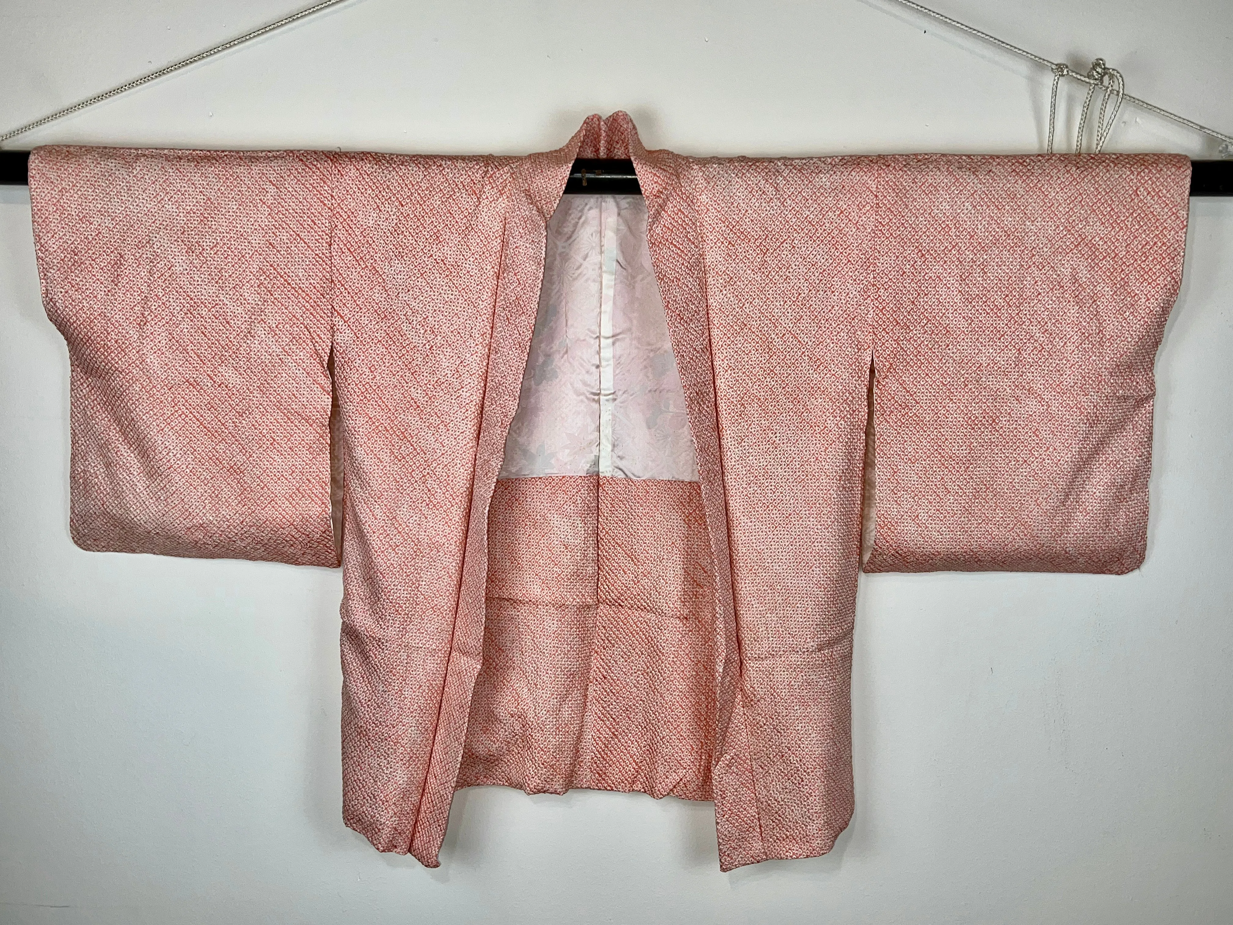 Vintage Japanese Silk Haori Coat in Shibori Tie-dye Style Soft Pink 28"L
