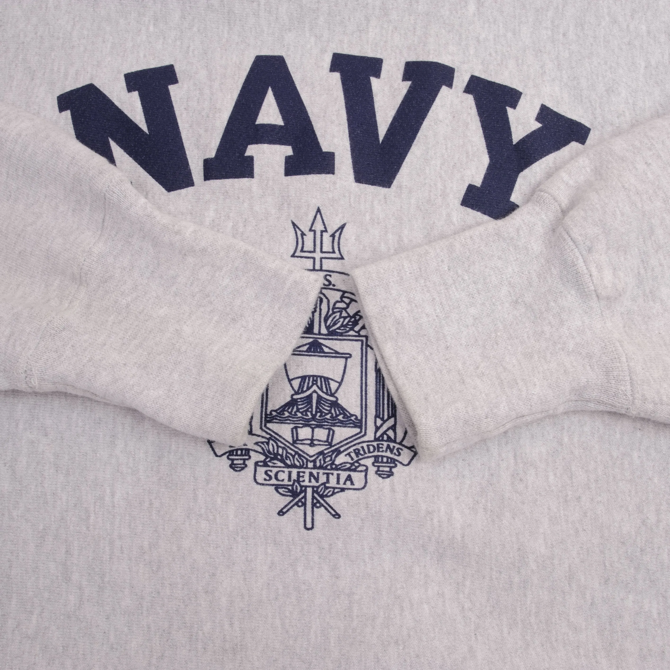 VINTAGE USN US NAVY HEAVYWEIGHT SWEATSHIRT SIZE MEDIUM MADE IN USA