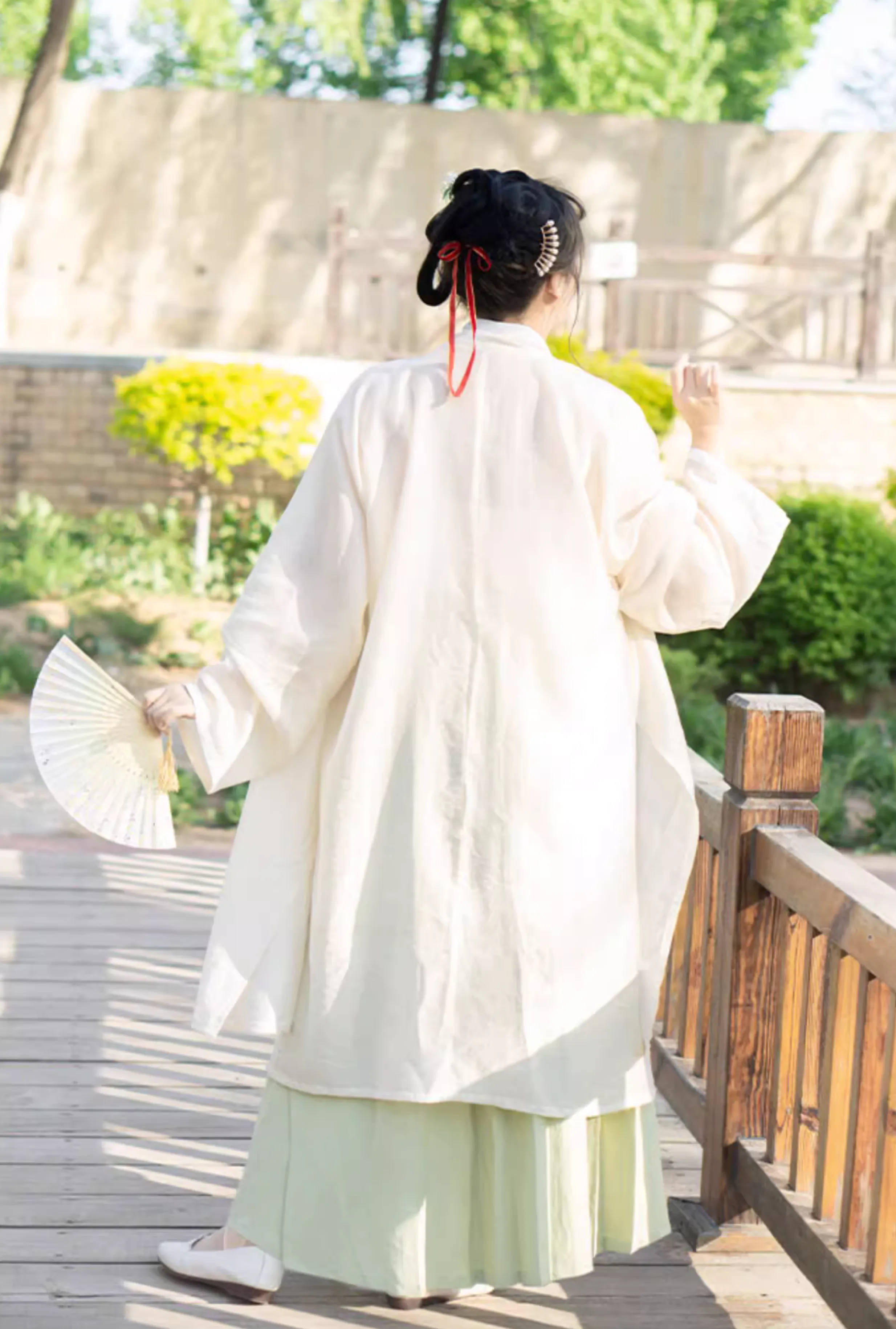 Xiao Chuju 小雏菊 Little Daisies Modernized Song Dynasty Plus Size Cotton Beizi Baidiequn Ruqun Set